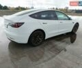 Белый Тесла Модель 3, объемом двигателя 0 л и пробегом 80 тыс. км за 19999 $, фото 5 на Automoto.ua