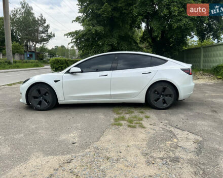 Белый Тесла Модель 3, объемом двигателя 0 л и пробегом 80 тыс. км за 17390 $, фото 9 на Automoto.ua