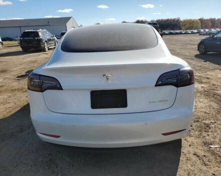 Белый Тесла Модель 3, объемом двигателя 0 л и пробегом 51 тыс. км за 5100 $, фото 5 на Automoto.ua