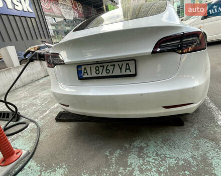 Белый Тесла Модель 3, объемом двигателя 0 л и пробегом 44 тыс. км за 17500 $, фото 4 на Automoto.ua