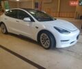 Білий Тесла Модель 3, об'ємом двигуна 0 л та пробігом 49 тис. км за 6500 $, фото 3 на Automoto.ua