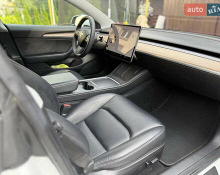Білий Тесла Модель 3, об'ємом двигуна 0 л та пробігом 32 тис. км за 26900 $, фото 9 на Automoto.ua