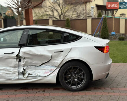 Білий Тесла Модель 3, об'ємом двигуна 0 л та пробігом 166 тис. км за 14900 $, фото 18 на Automoto.ua