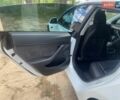 Белый Тесла Модель 3, объемом двигателя 0 л и пробегом 56 тыс. км за 18500 $, фото 18 на Automoto.ua