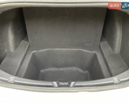 Белый Тесла Модель 3, объемом двигателя 0 л и пробегом 34 тыс. км за 18000 $, фото 69 на Automoto.ua