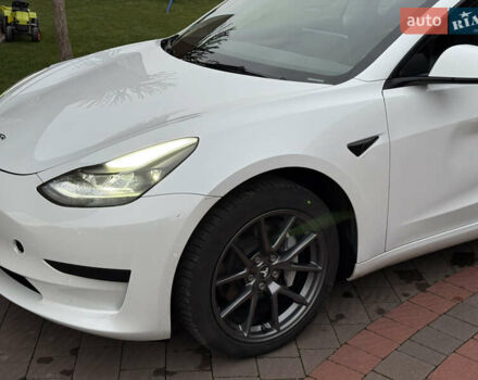 Білий Тесла Модель 3, об'ємом двигуна 0 л та пробігом 166 тис. км за 14900 $, фото 16 на Automoto.ua