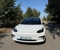 Белый Тесла Модель 3, объемом двигателя 0 л и пробегом 105 тыс. км за 18000 $, фото 1 на Automoto.ua