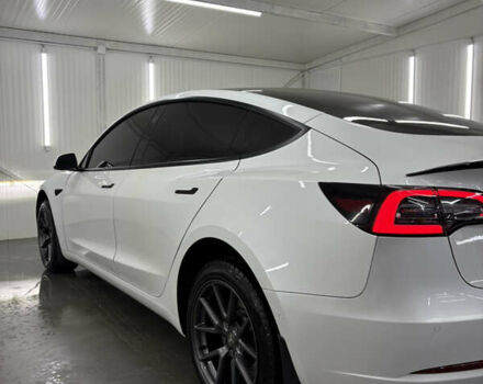 Білий Тесла Модель 3, об'ємом двигуна 0 л та пробігом 113 тис. км за 20200 $, фото 37 на Automoto.ua