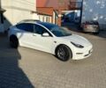 Белый Тесла Модель 3, объемом двигателя 0 л и пробегом 92 тыс. км за 16600 $, фото 5 на Automoto.ua