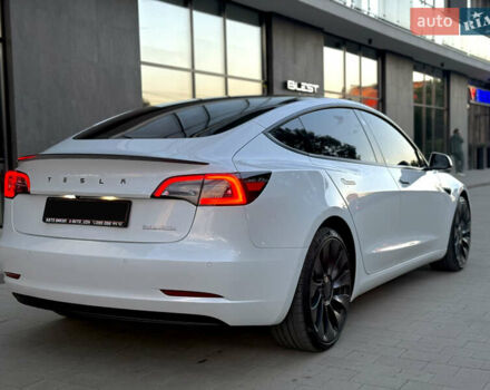 Білий Тесла Модель 3, об'ємом двигуна 0 л та пробігом 93 тис. км за 23000 $, фото 5 на Automoto.ua
