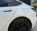 Білий Тесла Модель 3, об'ємом двигуна 0 л та пробігом 75 тис. км за 15500 $, фото 8 на Automoto.ua