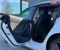 Білий Тесла Модель 3, об'ємом двигуна 0 л та пробігом 185 тис. км за 16500 $, фото 41 на Automoto.ua