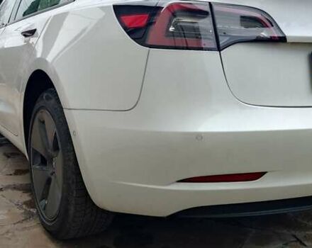 Білий Тесла Модель 3, об'ємом двигуна 0 л та пробігом 59 тис. км за 17500 $, фото 6 на Automoto.ua