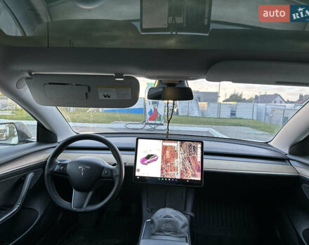 Білий Тесла Модель 3, об'ємом двигуна 0 л та пробігом 90 тис. км за 18500 $, фото 4 на Automoto.ua