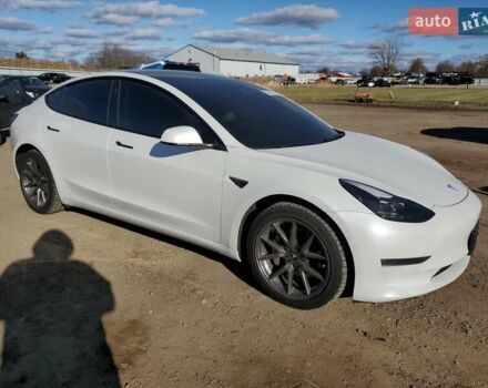 Белый Тесла Модель 3, объемом двигателя 0 л и пробегом 61 тыс. км за 7500 $, фото 3 на Automoto.ua
