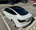 Білий Тесла Модель 3, об'ємом двигуна 0 л та пробігом 140 тис. км за 19500 $, фото 3 на Automoto.ua