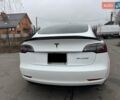 Белый Тесла Модель 3, объемом двигателя 0 л и пробегом 111 тыс. км за 16000 $, фото 1 на Automoto.ua
