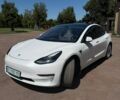 Белый Тесла Модель 3, объемом двигателя 0 л и пробегом 99 тыс. км за 21500 $, фото 30 на Automoto.ua