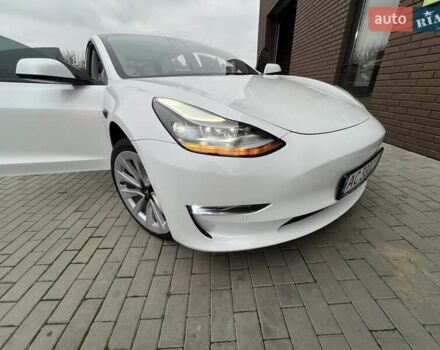 Белый Тесла Модель 3, объемом двигателя 0 л и пробегом 74 тыс. км за 21999 $, фото 14 на Automoto.ua