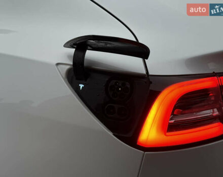 Білий Тесла Модель 3, об'ємом двигуна 0 л та пробігом 166 тис. км за 14900 $, фото 22 на Automoto.ua