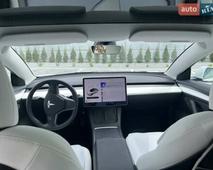 Білий Тесла Модель 3, об'ємом двигуна 0 л та пробігом 47 тис. км за 22100 $, фото 18 на Automoto.ua