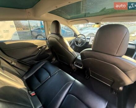 Білий Тесла Модель 3, об'ємом двигуна 0 л та пробігом 200 тис. км за 13300 $, фото 16 на Automoto.ua