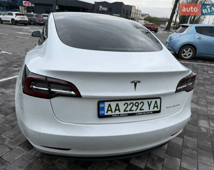 Білий Тесла Модель 3, об'ємом двигуна 0 л та пробігом 126 тис. км за 20000 $, фото 4 на Automoto.ua