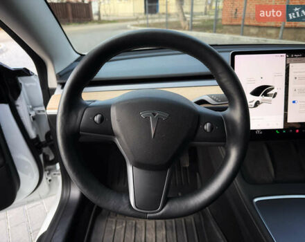 Белый Тесла Модель 3, объемом двигателя 0 л и пробегом 37 тыс. км за 19999 $, фото 149 на Automoto.ua