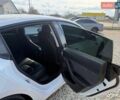 Білий Тесла Модель 3, об'ємом двигуна 0 л та пробігом 108 тис. км за 22999 $, фото 27 на Automoto.ua
