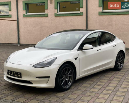 Белый Тесла Модель 3, объемом двигателя 0 л и пробегом 34 тыс. км за 18000 $, фото 13 на Automoto.ua