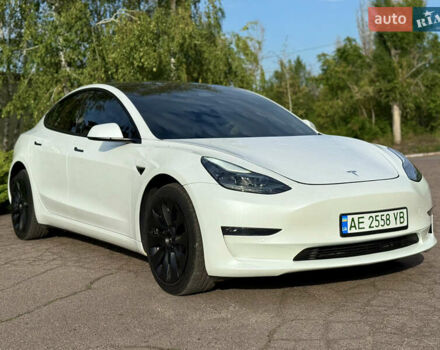 Белый Тесла Модель 3, объемом двигателя 0 л и пробегом 67 тыс. км за 22000 $, фото 5 на Automoto.ua