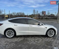 Білий Тесла Модель 3, об'ємом двигуна 0 л та пробігом 98 тис. км за 18000 $, фото 3 на Automoto.ua