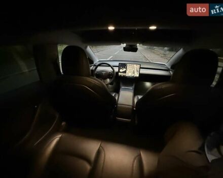 Тесла Модель 3 2021 у Києві на Automoto.ua Білий Тесла Модель 3, об'ємом двигуна 0 л та пробігом 105 тис. км за 19500 $, фото 11 на Automoto.ua