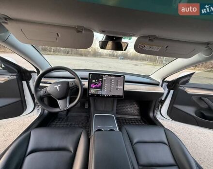 Білий Тесла Модель 3, об'ємом двигуна 0 л та пробігом 88 тис. км за 20950 $, фото 32 на Automoto.ua