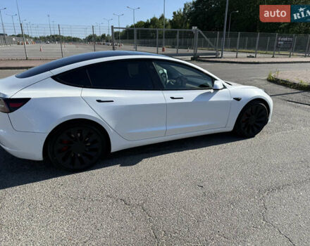 Белый Тесла Модель 3, объемом двигателя 0 л и пробегом 68 тыс. км за 27000 $, фото 12 на Automoto.ua
