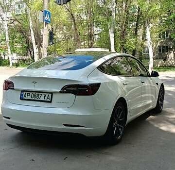 Білий Тесла Модель 3, об'ємом двигуна 0 л та пробігом 49 тис. км за 25900 $, фото 3 на Automoto.ua