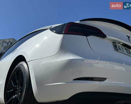 Белый Тесла Модель 3, объемом двигателя 0 л и пробегом 39 тыс. км за 21100 $, фото 9 на Automoto.ua