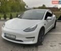 Білий Тесла Модель 3, об'ємом двигуна 0 л та пробігом 53 тис. км за 13800 $, фото 3 на Automoto.ua