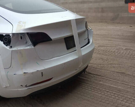 Белый Тесла Модель 3, объемом двигателя 0 л и пробегом 60 тыс. км за 19000 $, фото 20 на Automoto.ua