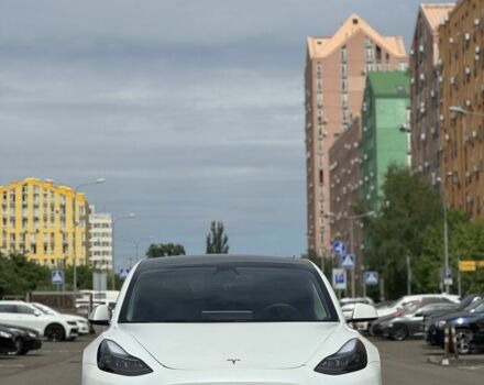 Белый Тесла Модель 3, объемом двигателя 0 л и пробегом 217 тыс. км за 15000 $, фото 1 на Automoto.ua