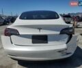 Білий Тесла Модель 3, об'ємом двигуна 0 л та пробігом 73 тис. км за 16700 $, фото 4 на Automoto.ua