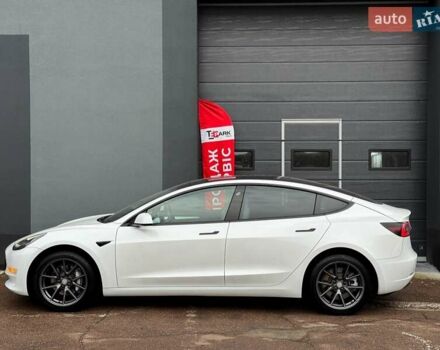 Белый Тесла Модель 3, объемом двигателя 0 л и пробегом 85 тыс. км за 19000 $, фото 5 на Automoto.ua