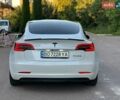 Білий Тесла Модель 3, об'ємом двигуна 0 л та пробігом 182 тис. км за 17800 $, фото 7 на Automoto.ua