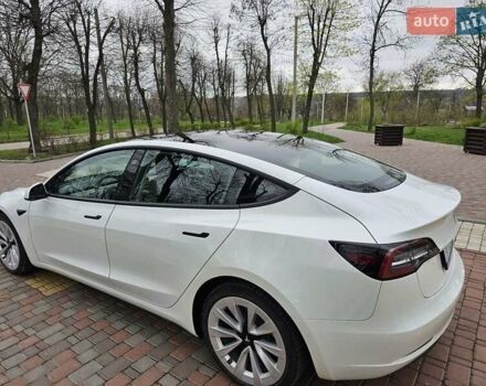 Белый Тесла Модель 3, объемом двигателя 0 л и пробегом 25 тыс. км за 29000 $, фото 4 на Automoto.ua