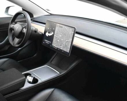 Белый Тесла Модель 3, объемом двигателя 0 л и пробегом 47 тыс. км за 7600 $, фото 11 на Automoto.ua