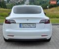 Білий Тесла Модель 3, об'ємом двигуна 0 л та пробігом 66 тис. км за 15999 $, фото 21 на Automoto.ua