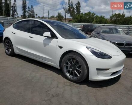 Білий Тесла Модель 3, об'ємом двигуна 0 л та пробігом 37 тис. км за 11700 $, фото 3 на Automoto.ua
