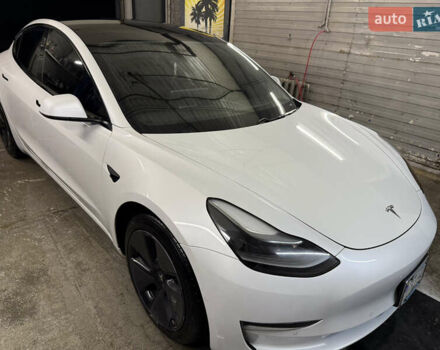 Білий Тесла Модель 3, об'ємом двигуна 0 л та пробігом 78 тис. км за 18900 $, фото 9 на Automoto.ua