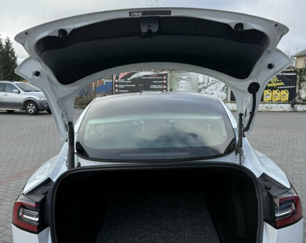 Білий Тесла Модель 3, об'ємом двигуна 0 л та пробігом 79 тис. км за 19200 $, фото 9 на Automoto.ua