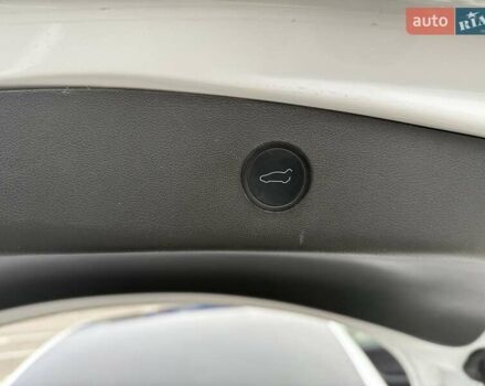 Білий Тесла Модель 3, об'ємом двигуна 0 л та пробігом 129 тис. км за 23500 $, фото 29 на Automoto.ua